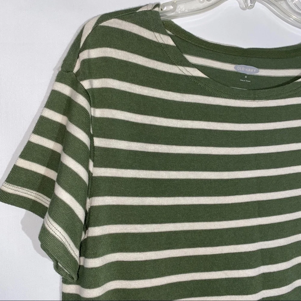 Old Navy Striped Sweater Top Size Medium - Picture 2 of 5
